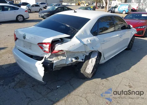 2012 Volkswagen Passat 2.5L S z USA, uszkodzony, nr VIN 1VWAP7A32CC029162